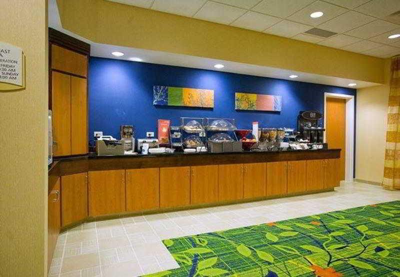 Fairfield Inn And Suites Cleveland Restaurante foto